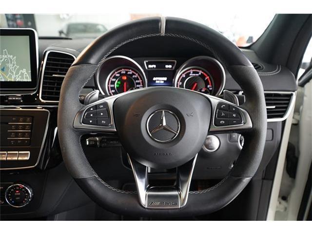 GLE63 S 4マチック パノラミックスライディングルーフ 21インチマットブラックアルミホイール AMGドライバーズパッケージ エアマティックサスペンション アダプティブブレーキ シートベンチレーター シートヒーター(16枚目)