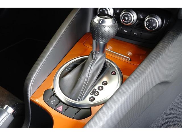 １．８ＴＦＳＩ　Ｓラインコンペティション　特別仕様車　ブラックアームローターデザインホイール　バイキセノンヘッドライト　電動格納ドアミラー　ブラックエグゾーストパイプ　スポーツサスペンション　ＲＳスポイラー　テレビ　フルオートエアコン(24枚目)