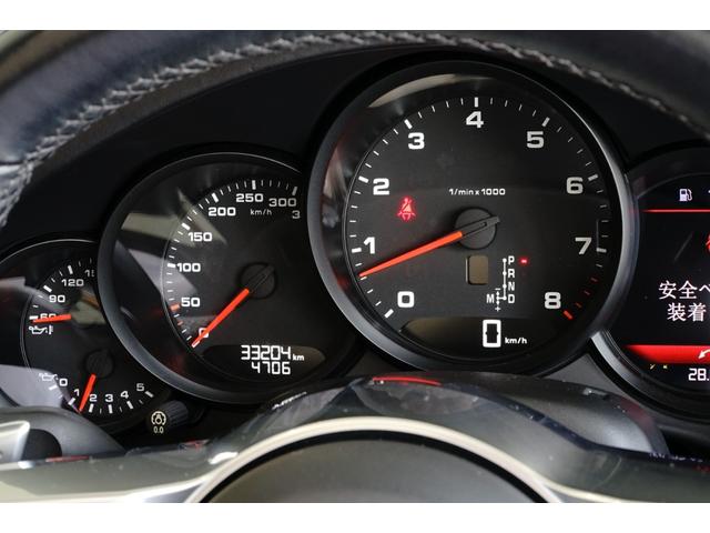 ９１１ ９１１カレラ　カブリオレ　スポーツクロノパッケージ　赤レザー　赤幌　社外チタンマフラー　純正マフラー付き　シートヒーター　カレラ２０ｉｎアルミホイール（18枚目）