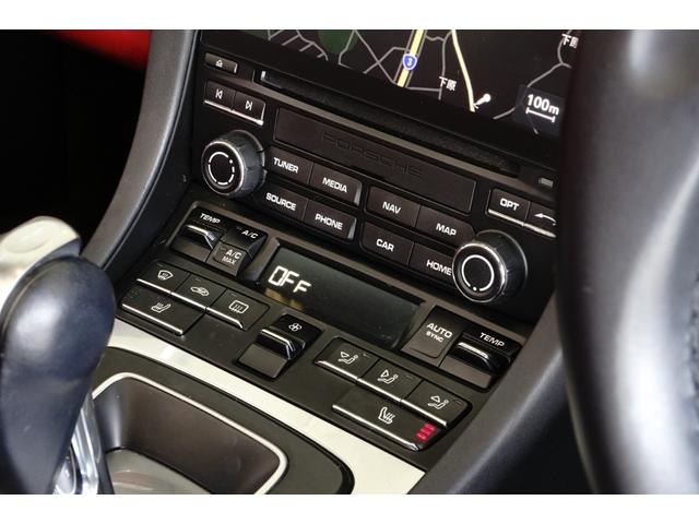 ９１１ ９１１カレラ　カブリオレ　スポーツクロノパッケージ　赤レザー　赤幌　社外チタンマフラー　純正マフラー付き　シートヒーター　カレラ２０ｉｎアルミホイール（20枚目）
