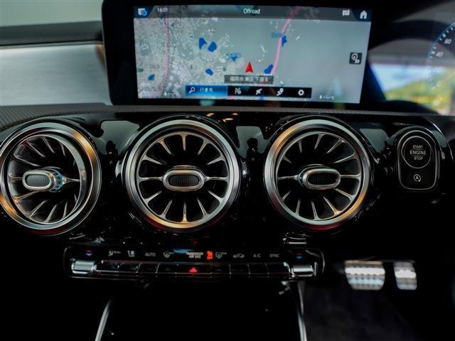 ＣＬＡクラス シューティングブレーク ＣＬＡ３５　４マチック　シューティングブレーク　ＡＭＧアドバンスドＰＫＧ　パノラミックスライディングルーフ　ナビゲーションＰＫＧ（25枚目）
