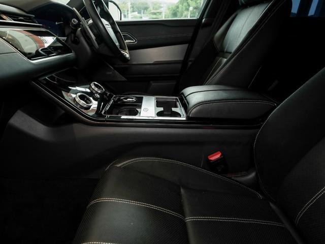 レンジローバーヴェラール Ｒ　ダイナミック　ＳＥ　３８０ＰＳ　ブラックパック　ブラックＳＲ　ドライブパック　パークパック　ステリングヒーター　ＭＥＲＩＤＩＡＮ　２０ＡＷ（14枚目）