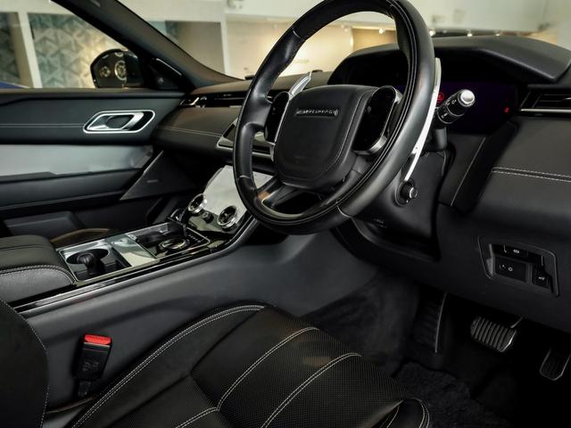レンジローバーヴェラール Ｒ　ダイナミック　ＳＥ　３８０ＰＳ　ブラックパック　ブラックＳＲ　ドライブパック　パークパック　ステリングヒーター　ＭＥＲＩＤＩＡＮ　２０ＡＷ（16枚目）