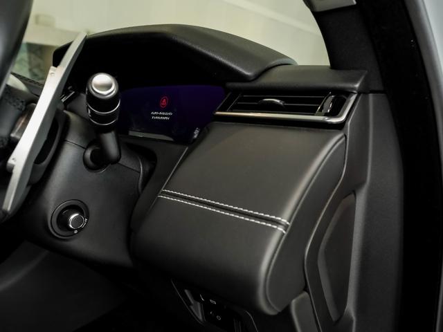 レンジローバーヴェラール Ｒ　ダイナミック　ＳＥ　３８０ＰＳ　ブラックパック　ブラックＳＲ　ドライブパック　パークパック　ステリングヒーター　ＭＥＲＩＤＩＡＮ　２０ＡＷ（17枚目）