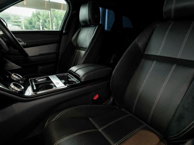 レンジローバーヴェラール Ｒ　ダイナミック　ＳＥ　３８０ＰＳ　ブラックパック　ブラックＳＲ　ドライブパック　パークパック　ステリングヒーター　ＭＥＲＩＤＩＡＮ　２０ＡＷ（25枚目）