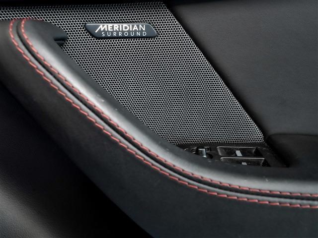Fタイプ Rクーペ パノラマSR ブラック/レッドレザー MERIDIANスピーカー ステアリングヒーター TVチューナー 20インチAW(23枚目)
