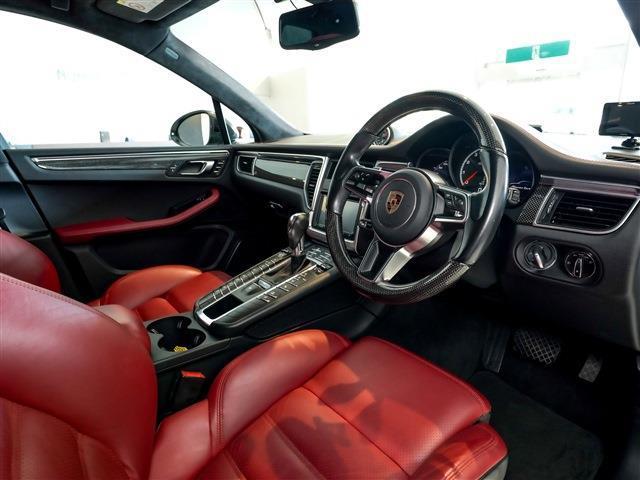 マカン マカン ターボ スポクロ エアサス ACC パノラマSR カーボンインテリア カーボンステアリング 21AW(12枚目)