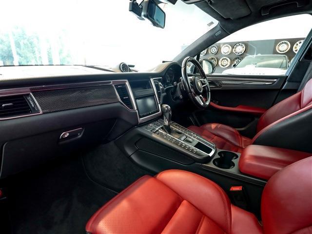 マカン マカン ターボ スポクロ エアサス ACC パノラマSR カーボンインテリア カーボンステアリング 21AW(14枚目)