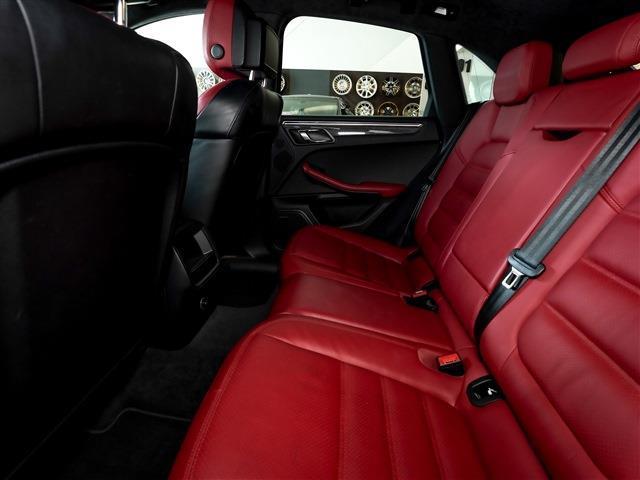 マカン マカン ターボ スポクロ エアサス ACC パノラマSR カーボンインテリア カーボンステアリング 21AW(31枚目)