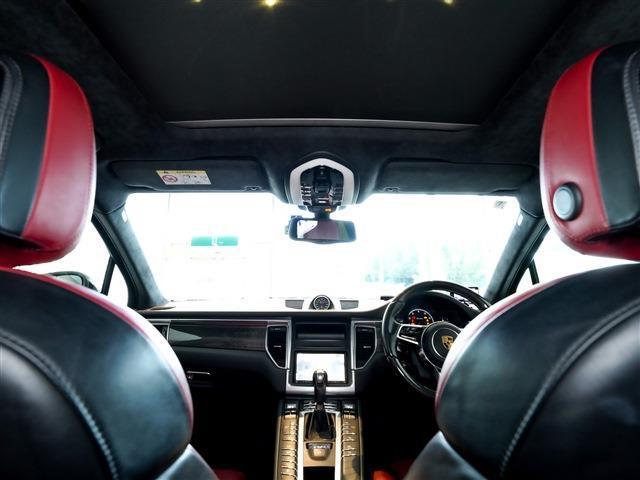 マカン マカン ターボ スポクロ エアサス ACC パノラマSR カーボンインテリア カーボンステアリング 21AW(33枚目)