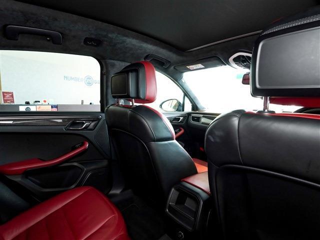 マカン マカン ターボ スポクロ エアサス ACC パノラマSR カーボンインテリア カーボンステアリング 21AW(35枚目)