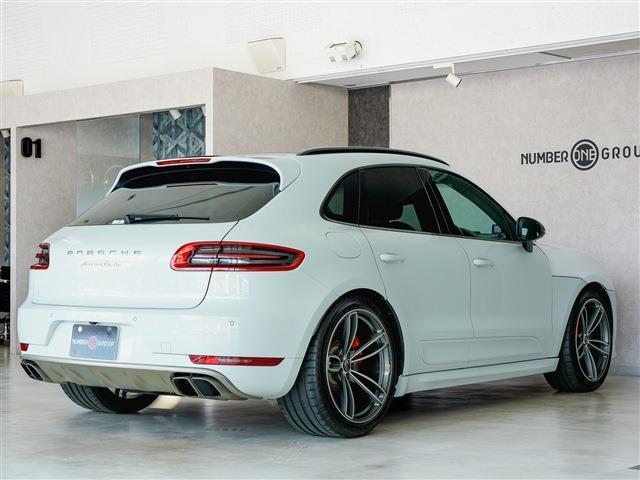 マカン マカン ターボ スポクロ エアサス ACC パノラマSR カーボンインテリア カーボンステアリング 21AW(43枚目)