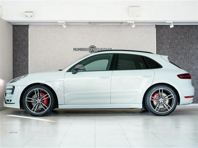 マカン マカン ターボ スポクロ エアサス ACC パノラマSR カーボンインテリア カーボンステアリング 21AW(44枚目)