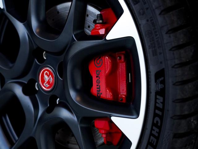 アバルト595 コンペティツィオーネ レコードモンツァマフラー 地デジチューナー アップルカープレイ Sabeit製ハーフレザー(11枚目)