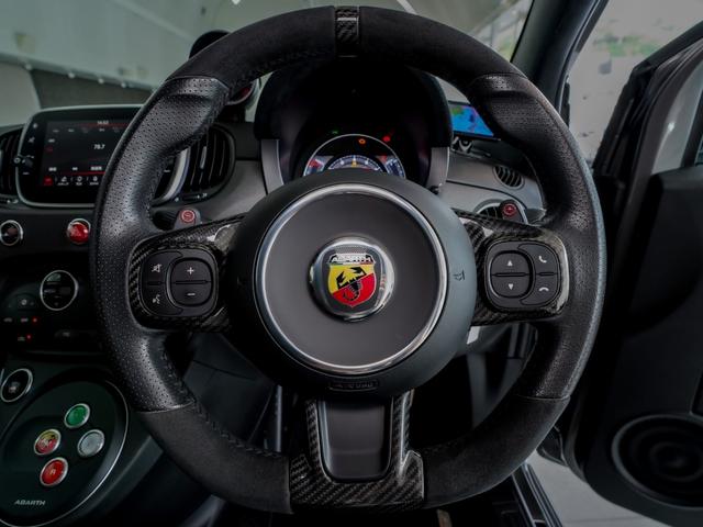 アバルト595 コンペティツィオーネ レコードモンツァマフラー 地デジチューナー アップルカープレイ Sabeit製ハーフレザー(18枚目)