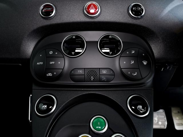 アバルト595 コンペティツィオーネ レコードモンツァマフラー 地デジチューナー アップルカープレイ Sabeit製ハーフレザー(23枚目)