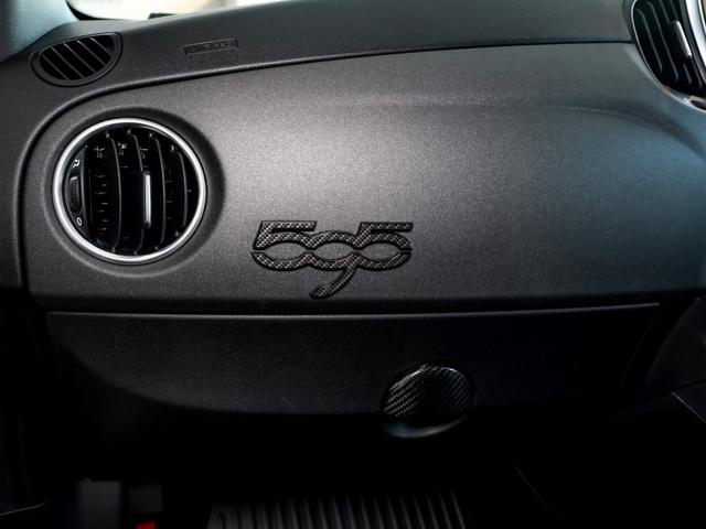 アバルト595 コンペティツィオーネ レコードモンツァマフラー 地デジチューナー アップルカープレイ Sabeit製ハーフレザー(30枚目)