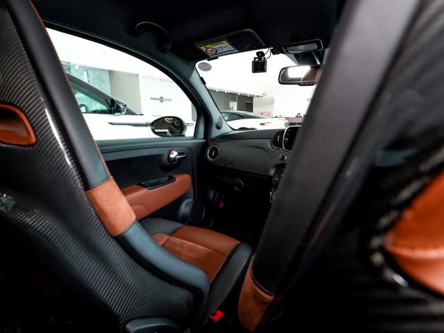 アバルト595 コンペティツィオーネ レコードモンツァマフラー 地デジチューナー アップルカープレイ Sabeit製ハーフレザー(31枚目)