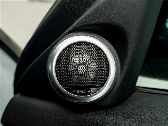 レンジローバーイヴォーク R-ダイナミック HSE ブラックパック パノラマSR アンビエント HUD ブラックルーフ ステアリングヒーター MERIDIAN 20AW(25枚目)