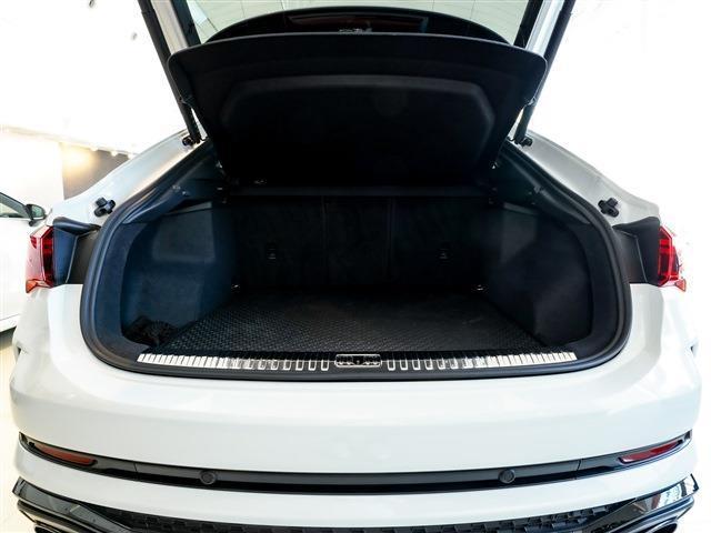 RS Q3 スポーツバック ベースグレード ブラックスタイリング KWV3 RSエギゾースト RSデザイン レッドキャリパー SONOSサウンド 21AW(31枚目)