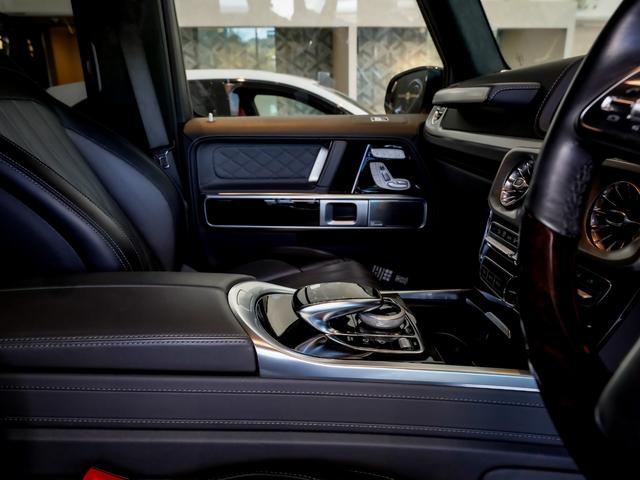 Ｇクラス Ｇ４００ｄ　マヌファクトゥーアエディション　ナイトＰＫＧ　ブラック／グレーダイヤステッチシート　ラグジュアリーＰＫＧ　　ブラックペイント２０ＡＷ（21枚目）