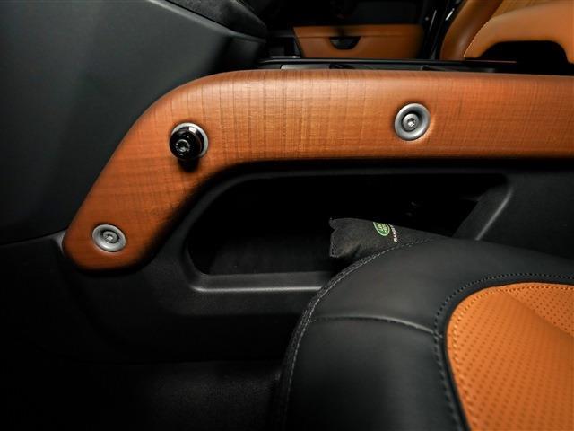 ディフェンダー 　電動サイドステップ　パノラマＳＲ　ブラックパック　エアサス　　ＭＥＲＩＤＥＡＮサウンド　ＶＯＳＥＥＮ２４ＡＷ（31枚目）