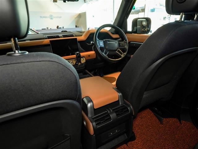 ディフェンダー 　電動サイドステップ　パノラマＳＲ　ブラックパック　エアサス　　ＭＥＲＩＤＥＡＮサウンド　ＶＯＳＥＥＮ２４ＡＷ（35枚目）