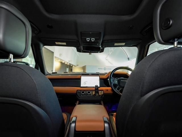 ディフェンダー 　電動サイドステップ　パノラマＳＲ　ブラックパック　エアサス　　ＭＥＲＩＤＥＡＮサウンド　ＶＯＳＥＥＮ２４ＡＷ（36枚目）