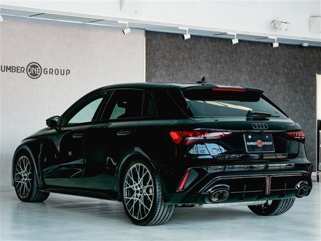 �{�f�B�[�J���[�F�~�g�X�u���b�N���^���b�N