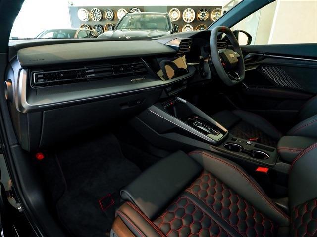 ���X�̍Ŋ��w�́@��Y��O�w�A�i�q���ŉw�@�ƂȂ�܂��B