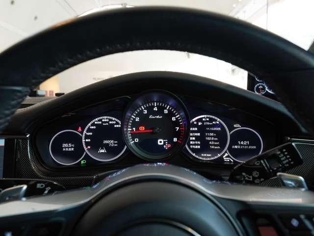 パナメーラ ターボ　パノラマＳＲ　スポクロ　カーボンＰＫＧ　ソフトクローズ　パークアシスト　ＬＥＤマトリックス　２１ＡＷ（16枚目）