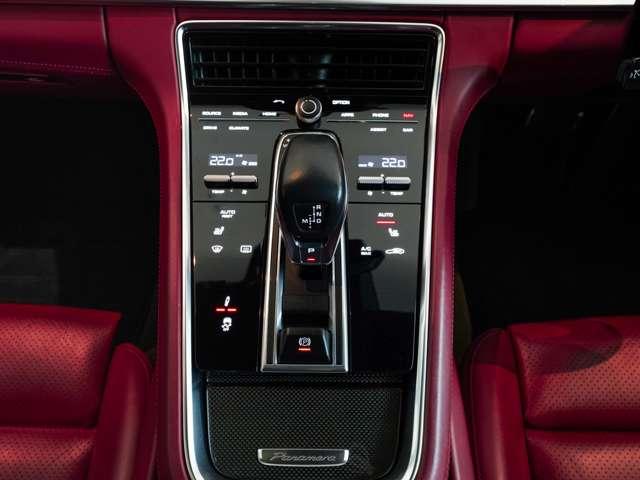 パナメーラ ターボ　パノラマＳＲ　スポクロ　カーボンＰＫＧ　ソフトクローズ　パークアシスト　ＬＥＤマトリックス　２１ＡＷ（19枚目）