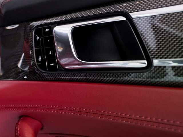 パナメーラ ターボ　パノラマＳＲ　スポクロ　カーボンＰＫＧ　ソフトクローズ　パークアシスト　ＬＥＤマトリックス　２１ＡＷ（21枚目）