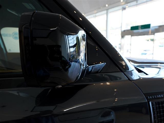 ディフェンダー １１０Ｘ－ダイナミックＨＳＥ　Ｄ３００　エアサスペンションパック　ＨＵＤ　ブッラクパック　コールドパック　キャビンライティング　２２ＡＷ（8枚目）