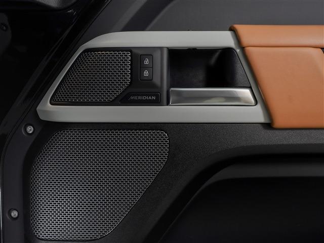 ディフェンダー １１０Ｘ－ダイナミックＨＳＥ　Ｄ３００　エアサスペンションパック　ＨＵＤ　ブッラクパック　コールドパック　キャビンライティング　２２ＡＷ（23枚目）