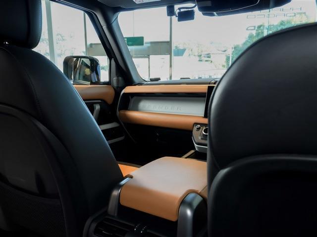 ディフェンダー １１０Ｘ－ダイナミックＨＳＥ　Ｄ３００　エアサスペンションパック　ＨＵＤ　ブッラクパック　コールドパック　キャビンライティング　２２ＡＷ（29枚目）