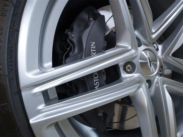 ＤＢ１２ ベースグレード　Ｂ＆Ｗサウンド　インスパイアインテリア　１６ｗａｙシート　ヒートシーター＆ベンチレーション（11枚目）