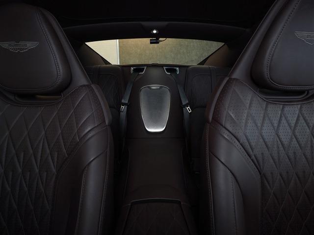 ＤＢ１２ ベースグレード　Ｂ＆Ｗサウンド　インスパイアインテリア　１６ｗａｙシート　ヒートシーター＆ベンチレーション（32枚目）