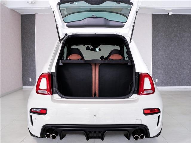 アバルト５９５ コンペティツィオーネ　ＫＷ車高調　バックカメラ　サベルト製シート　ブレンボ製キャリパー　社外鍛造１６ＡＷ（32枚目）