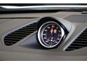 ９１１カレラ　カブリオレ　スポーツクロノパッケージ　赤レザー　赤幌　社外チタンマフラー　純正マフラー付き　シートヒーター　カレラ２０ｉｎアルミホイール（22枚目）