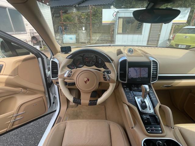 カイエン ベースグレード　ＭＡＮＳＯＲＹキット　スポーツクロノＰＫＧ（40枚目）