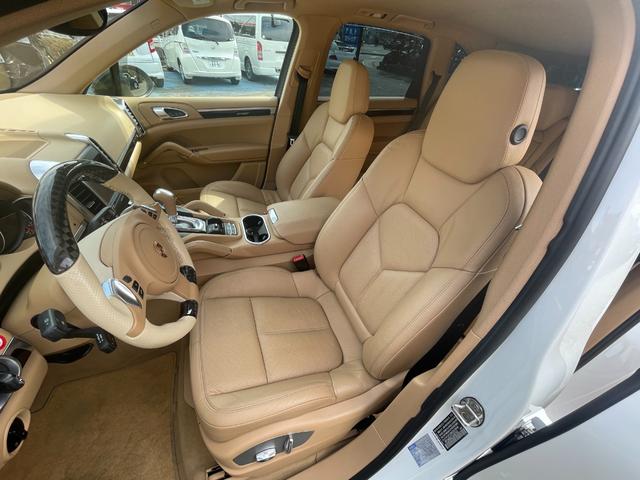 カイエン ベースグレード　ＭＡＮＳＯＲＹキット　スポーツクロノＰＫＧ（41枚目）