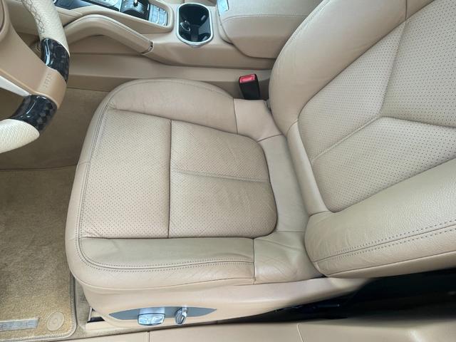 カイエン ベースグレード　ＭＡＮＳＯＲＹキット　スポーツクロノＰＫＧ（53枚目）