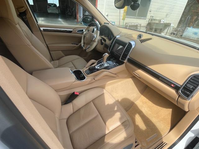 カイエン ベースグレード　ＭＡＮＳＯＲＹキット　スポーツクロノＰＫＧ（55枚目）