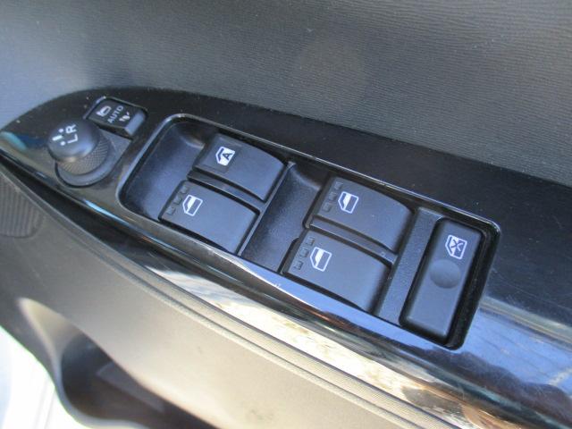 タント カスタムX トップエディションSAII スマートキー 両側電動スライドドア LEDヘッドライト ETC 8ガタナビ バックカメラ プッシュスタート(18枚目)