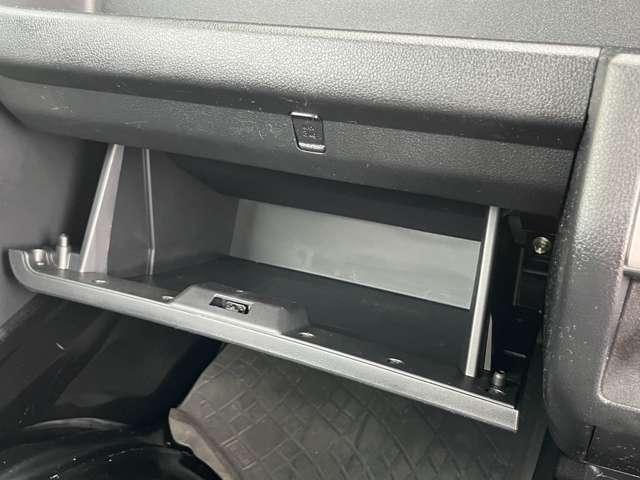スタンダード ラジオ/走行1800キロ/マニュアルエアコン装備/禁煙車/ワンオーナー車/定期点検記録簿/1年保証付き/(17枚目)