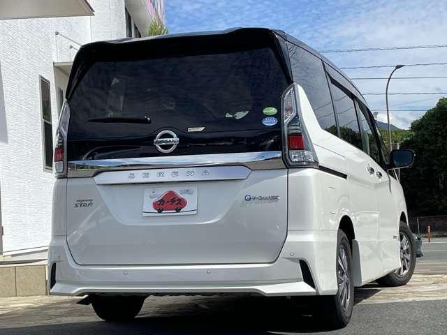 セレナ ｅ－パワー　ハイウェイスターＶ　セーフティパックＡ／アダブティブクルーズコントロール／フリップダウンモニター／両側電動スライドドア／アラウンドビューモニター／純正ナビ／フルセグＴＶ／インテリジェントキー／ＥＴＣ／１年保証付き／（7枚目）