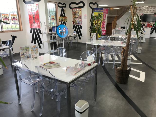 セレナ ｅ－パワー　ハイウェイスターＶ　セーフティパックＡ／アダブティブクルーズコントロール／フリップダウンモニター／両側電動スライドドア／アラウンドビューモニター／純正ナビ／フルセグＴＶ／インテリジェントキー／ＥＴＣ／１年保証付き／（59枚目）