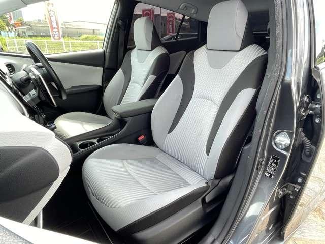 プリウス Ｓ　ワンオーナー／禁煙車／セーフティセンス／アダブティブクルーズコントロール／パナソニック製ナビ／フルセグＴＶ／バックカメラ／ＬＥＤヘッドライト／スマートキー／ＥＴＣ／純正１５インチＡＷ／横滑り防止装置／（19枚目）