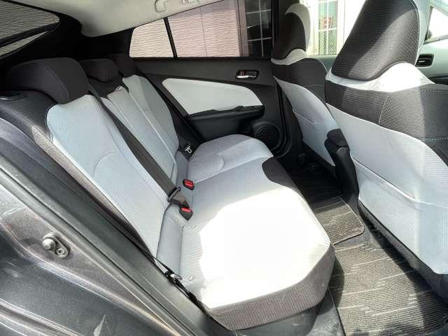 プリウス Ｓ　ワンオーナー／禁煙車／セーフティセンス／アダブティブクルーズコントロール／パナソニック製ナビ／フルセグＴＶ／バックカメラ／ＬＥＤヘッドライト／スマートキー／ＥＴＣ／純正１５インチＡＷ／横滑り防止装置／（22枚目）